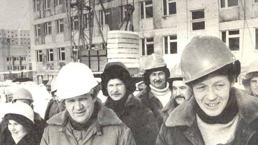 В Нижневартовске запустили проект «Мы строили Нижневартовск, как строят собственную жизнь: с надеждой, верой и любовью»